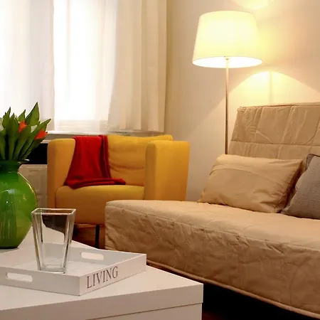Szilvi Apartment *