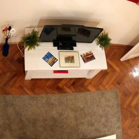 Apartment Szilvi *